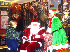 Das 1000-Lichterhaus und der Nikolaus beglckten Nordhofen