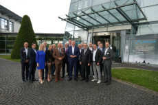 Konstruktiver Austausch: Wirtschaft und Politik im Dialog in Rahms