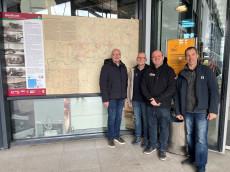 Erinnerungen an die Montanindustrie: Historische Fotos am RegioBahnhof Wissen