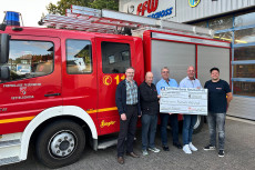 ISR Windhagen untersttzt Freiwillige Feuerwehr Vettelscho mit Spende