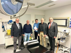 Neues Kapitel f�r Altenkirchen und Kirchen: Vertrag zur Sicherung der MVZ-Standorte unterschrieben 