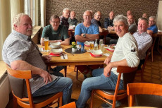 Ro�bacher Rentnergruppe erh�lt Zuschuss f�r Werkzeuge