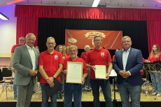 Asbach im Zeichen der Musik: 100 Jahre Spielmannszug Fernthal gefeiert