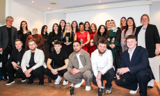 Examen geschafft: 21 Pflegefachleute feiern am PBZ Siegen