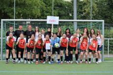 U17-M�dchen des Freiherr-vom-Stein-Gymnasiums erreichen Bundesfinale in Berlin