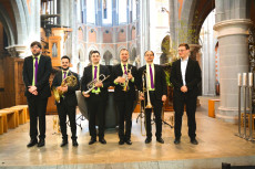 Osterjubel in Blech XXV mit "emBRASSment" begeisterte in der Abteikirche im Kloster Marienstatt