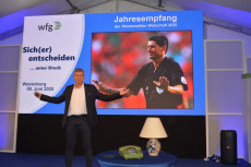 Weltschiedsrichter Markus Merk als Motivator beim Jahresempfang der Westerwlder Wirtschaft