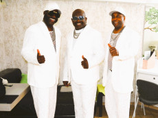 "Classic Brothers" und Soul Music erzeugten Discofeeling in Ransbach-Baumbach