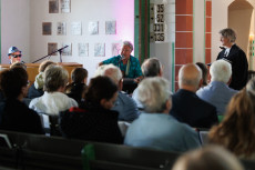 Musik und Poesie: Ein Abendgottesdienst erkundet "Die Sache mit Gott"
