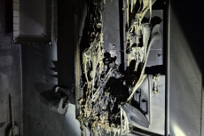Brand in einem Mehrfamilienhaus in Mudersbach: Feuerwehr mit Gro�aufgebot im Einsatz