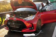 Schwerer Auffahrunfall auf der B 8 in Mendt: Drei Fahrzeuge wurden ineinander geschoben