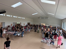 F�nfter sortierter Basar in Hartenfels: St�bern f�r den guten Zweck