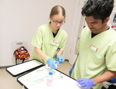 Praktische Ausbildung: Pflegesch�ler leiten eigenst�ndig Station in Asbach