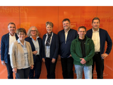 Volksbank Gebhardshain ehrt langj�hrige Mitarbeiter f�r ihre Dienste