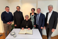 Maria Laach trifft Neuwied: Oberb�rgermeister empf�ngt Abt Mauritius und Prior Maximilian 