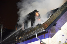 Aktualisiert: Geb�udevollbrand in Niederro�bach