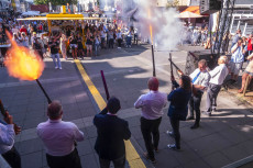 45. Internationales Deichstadtfest Neuwied bei bestem Wetter er�ffnet