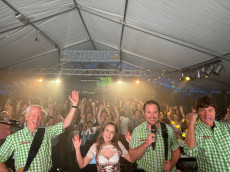 Musikalisches Spektakel beim Neuwieder Deichstadtfest: GSG sponsert B�hne