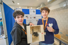 Dreifacher Triumph: Erfolg f�r Linzer Sch�ler beim Wettbewerb "Jugend forscht"