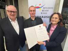 Wenn die Chemie stimmt: Christian Worliczek nun offiziell Direktor der IGS Horhausen