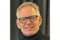 Rolf Ehlers auf dem Roten Teppich im Schloss Engers