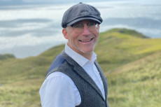 Ewald Arenz liest in Neustadt/Wied: "Zwei Leben"