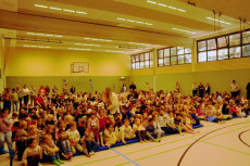 Gro�es Fest in der Franziskus Grundschule Wissen: Sanierte Turnhalle wurde �bergeben
