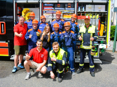 Der "Tag der offenen T�r" der Feuerwehr Siershahn entwickelte sich zu einem Dorffest