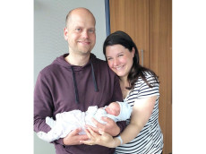 Doppelte Freude: 555. Baby des Jahres im Marienhaus Klinikum Neuwied geboren