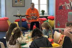 Literatur hautnah: Martina Kast begeistert in der Stadtbibliothek Neuwied