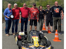 Michael-Schumacher-Fan-Club besucht Kart-Sport Club Niederfischbach