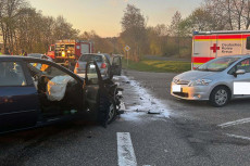 Schwerer Verkehrsunfall auf der L 288 Abfahrt Kausen: Freiwillige Feuerwehr im Einsatz