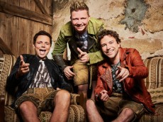 Gro�es Traktor-Benefizkonzert in Hirz-Maulsbach 