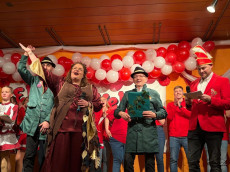Neue Regentschaft im Elkenrother Karneval: Ein n�rrisches Spektakel beginnt