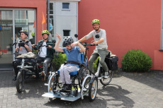 Spezielle Pedelecs erweitern die M�glichkeiten f�r Ausfl�ge der Lebenshilfe in Flammersfeld