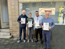 Vier neue DSV Nordic Walkingtrainer in Heimbach-Weis ausgebildet