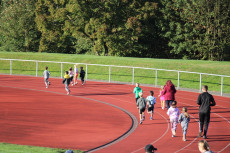 Von der Laufbahn in die Manege: Spendenlauf der Grundschule Hamm finanziert Zirkusprojekt
