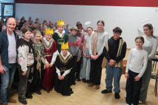 Krippenspiel "Weihnachten mit Umwegen" begeistert in Feldkirchen