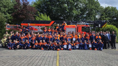 Acht Jugendfeuerwehren der Verbandsgemeinde Betzdorf-Gebhardshain �bten gemeinsam