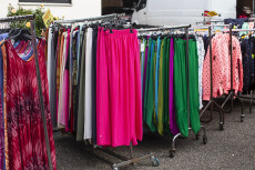 Kulinarik, Kultur und Kuriosit�ten auf dem Jahrsfelder Markt in Stra�enhaus