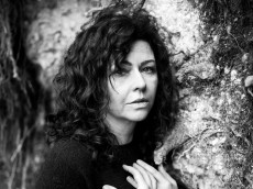 Polly Paulusma bringt Folk-Kl�nge nach Neuwied