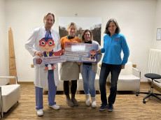 An�sthesie-Team des Limburger Krankenhauses spendet 1.000 Euro an Elternverein 