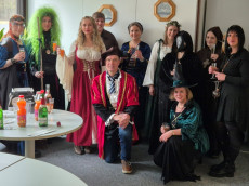 Karneval im Jobcenter: Mittelalterliche Verwandlung in Betzdorf