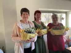 Traditionelles Kaffeetrinken im W�schhoisjen in Busenhausen