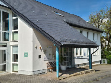Altenkirchener �Akademie f�r Land und Jugend�: Landesforsten als neuer Besitzer 