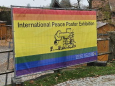 Plakatkunst gegen Wettr�sten: Ausstellung von Friedensplakaten im ehemaligen NATO-Bunker Montabaur
