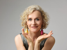 Maria Vollmer bringt Weihnachts-Comedy nach Hhr-Grenzhausen