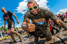 Schlamm, Schaum und Teamgeist: Hindernislauf-Highlight in Bad H�nningen