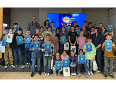 Kinder erkunden die digitale Welt: Stadt und AWO bilden erste "Medien-F�chse Neuwied" aus