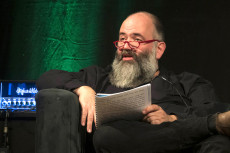 Westerwald-Krimi von Micha Krmer "Im Schatten der Camorra" feiert glanzvollen Auftakt